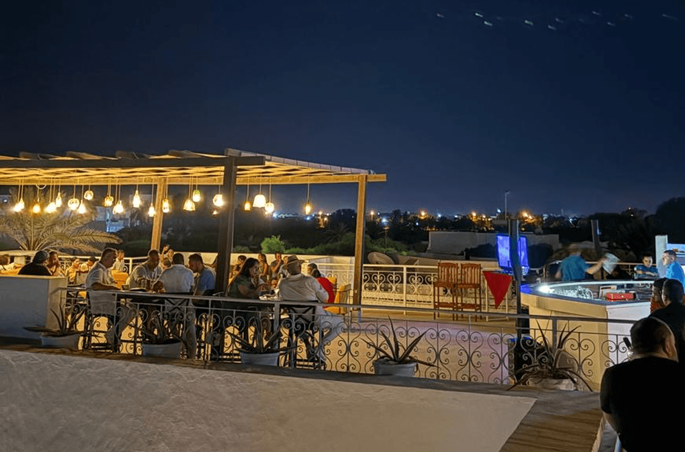 La Tavla atmosphere